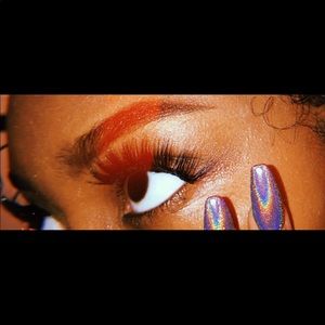 Level Up Lashes - Just Stunning